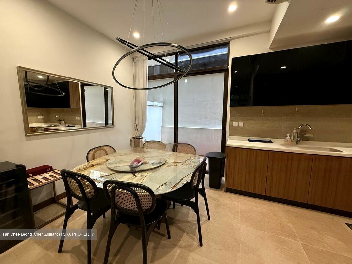 Holland Link (D10), Terrace #458164191